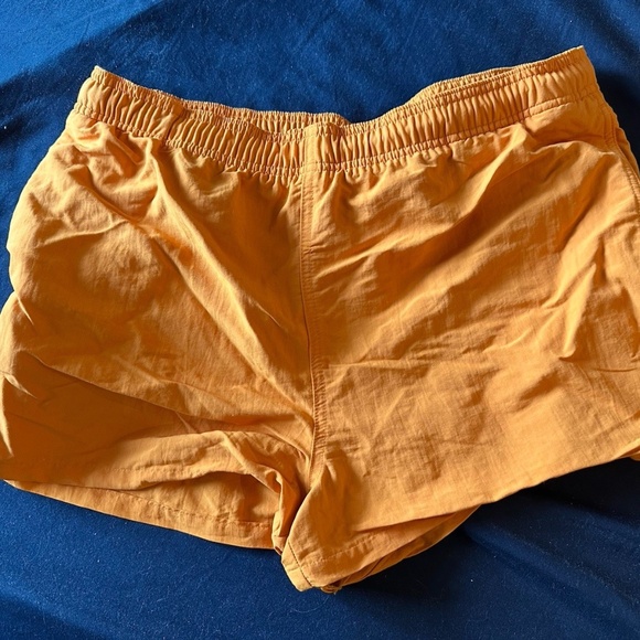 TNA Women’s Small Orange Shorts Recycled Nylon Shorts EUC Sports Y3 Large - Picture 1 of 4